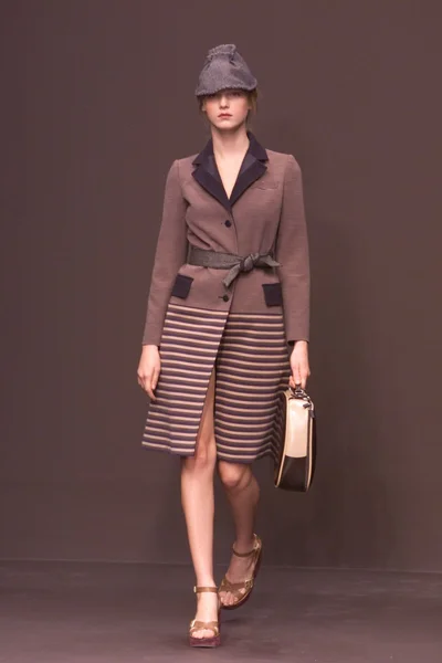 Look 30